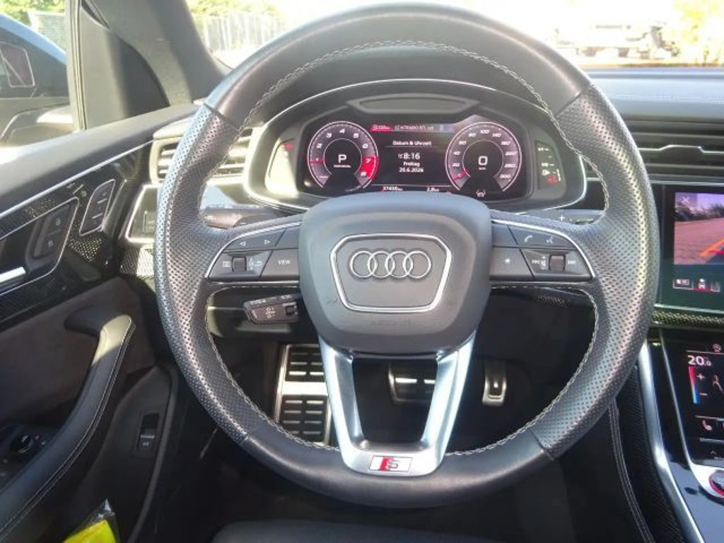 Audi SQ8