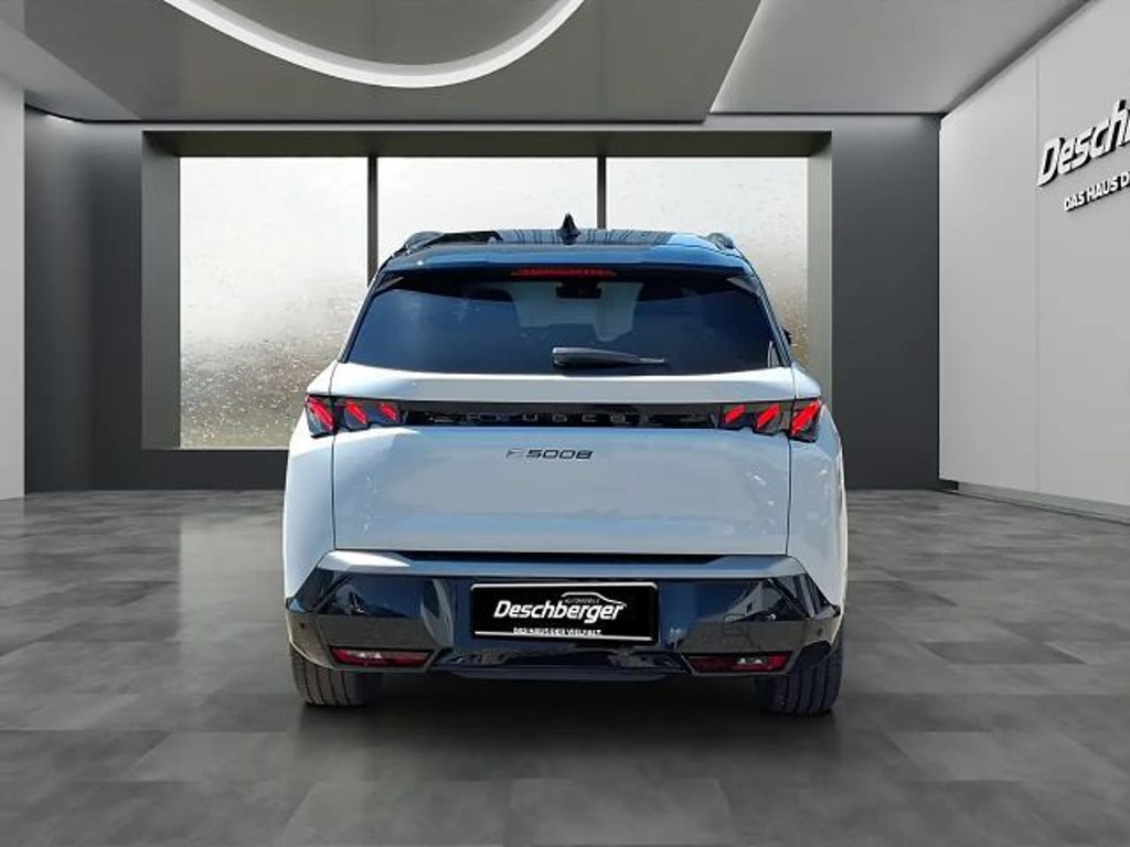 Peugeot E-5008