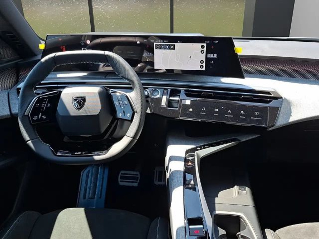 Peugeot E-5008