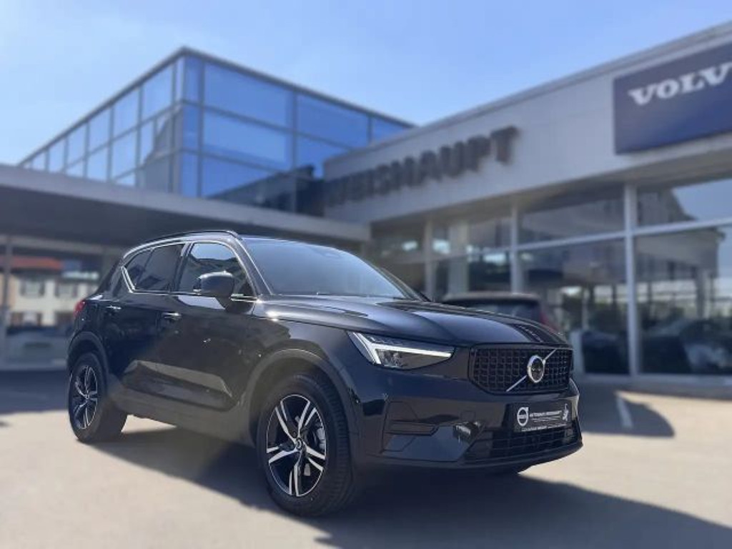 Volvo XC40 Plus Dark