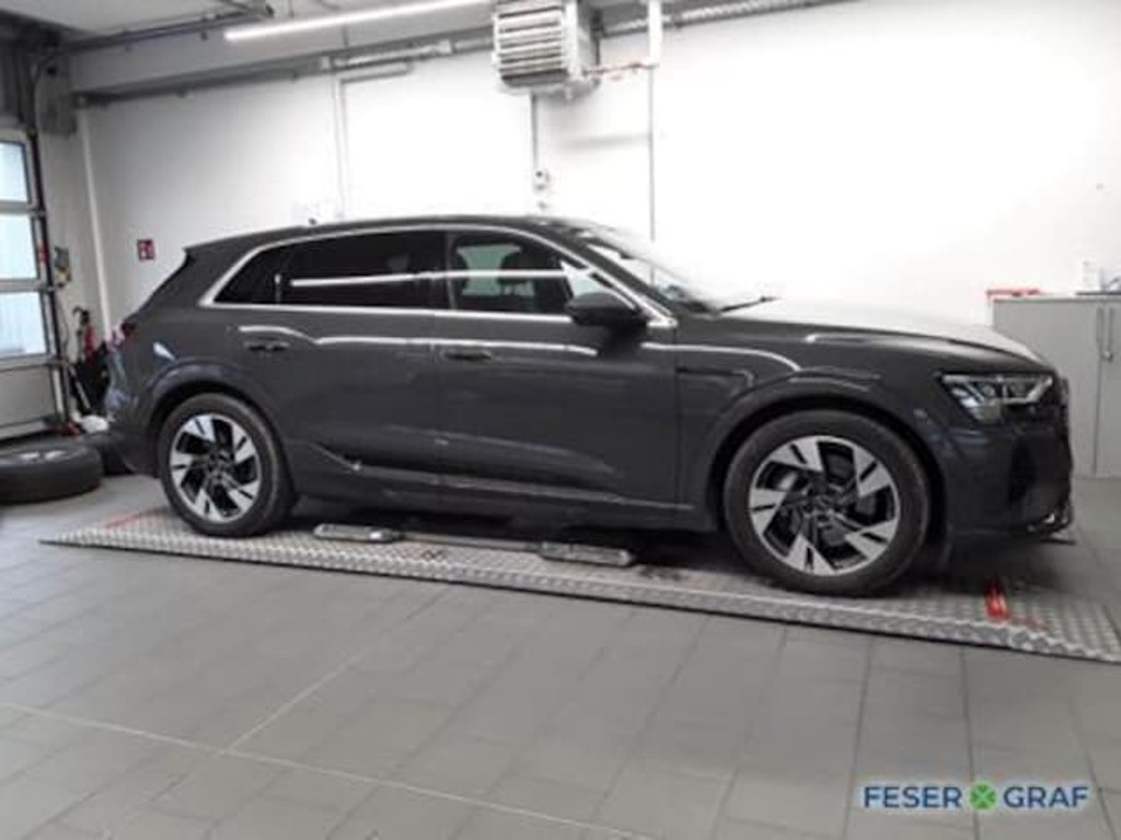 Audi Q8 e-tron