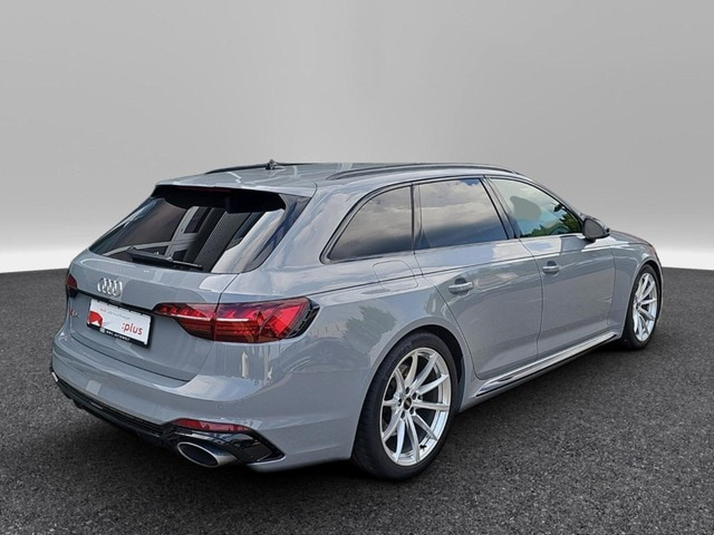 Audi RS4