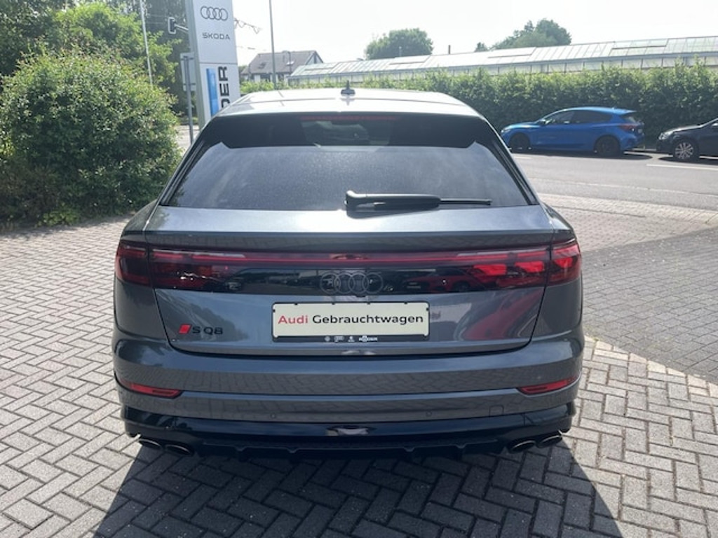 Audi SQ8