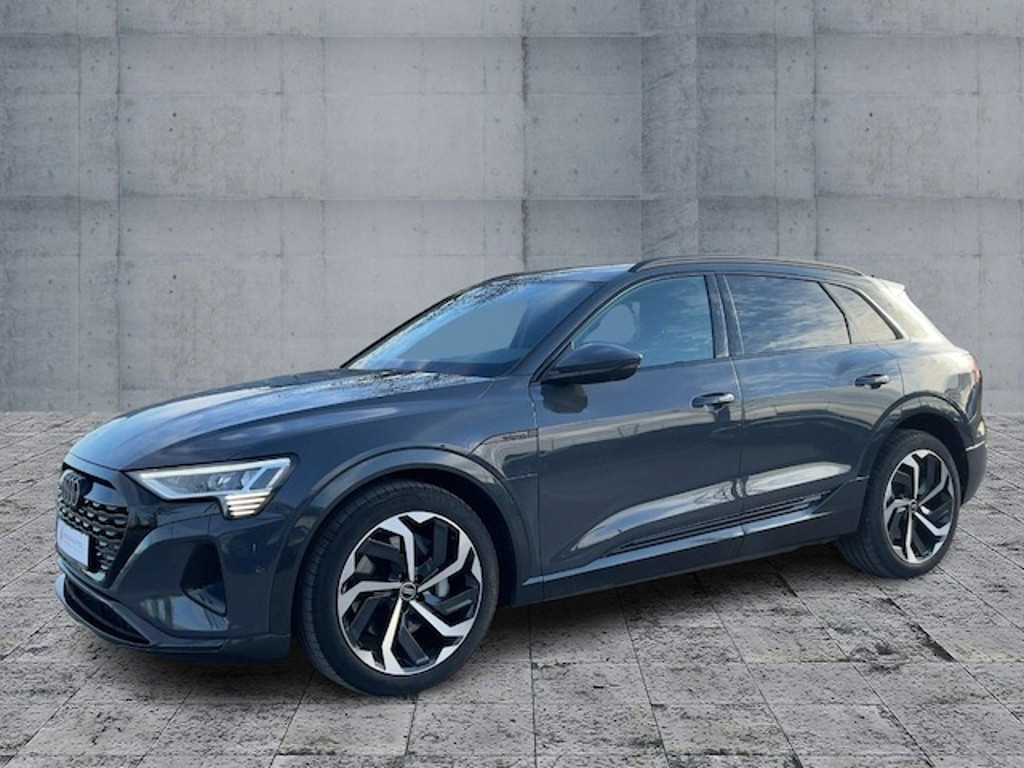 Audi Q8 e-tron Quattro 55