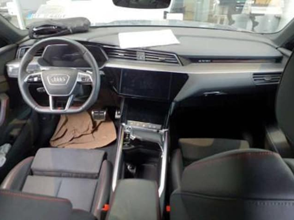 Audi Q8 e-tron