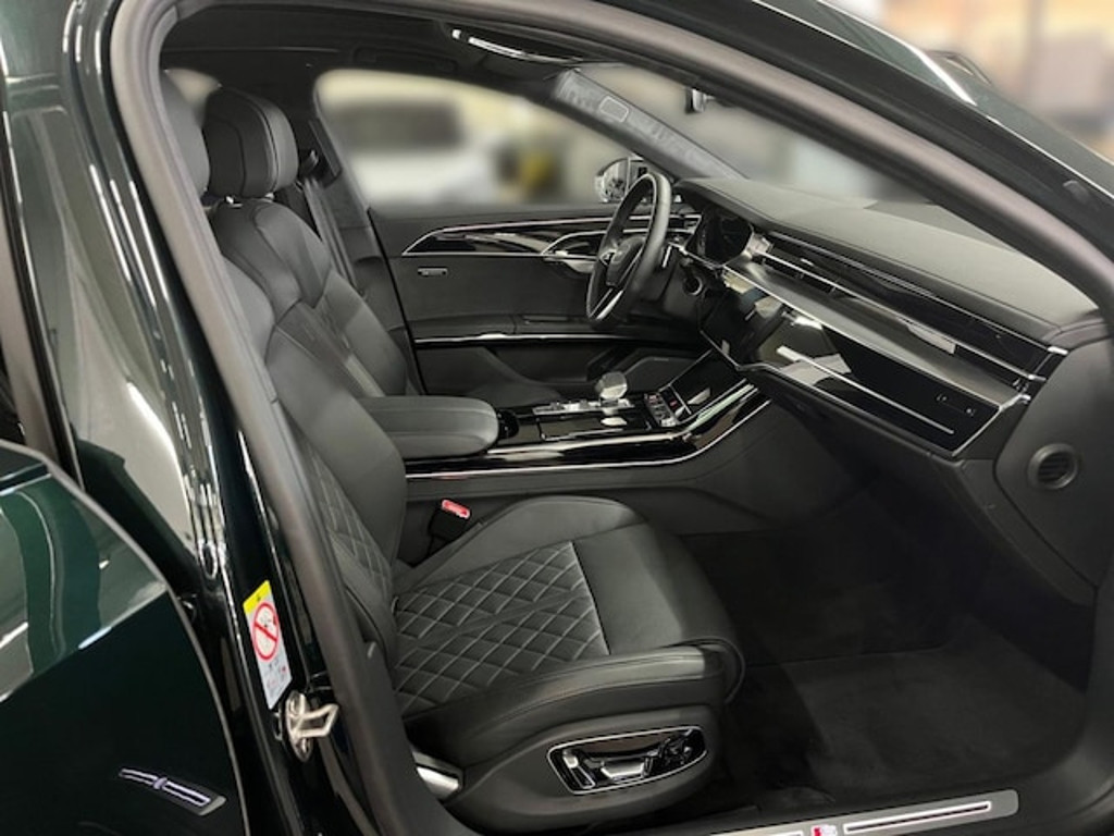 Audi S8
