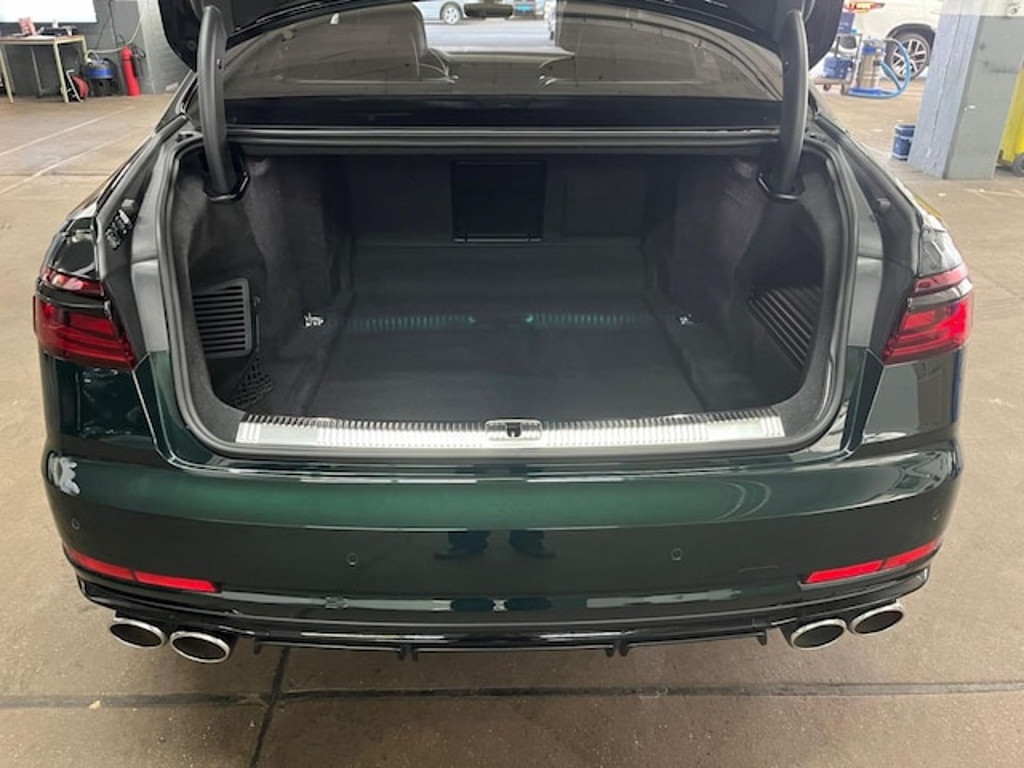 Audi S8