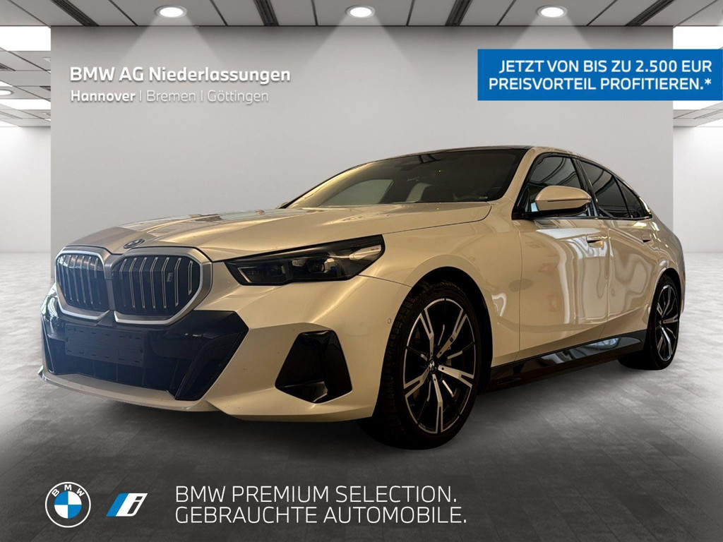 BMW i5 Sedan
