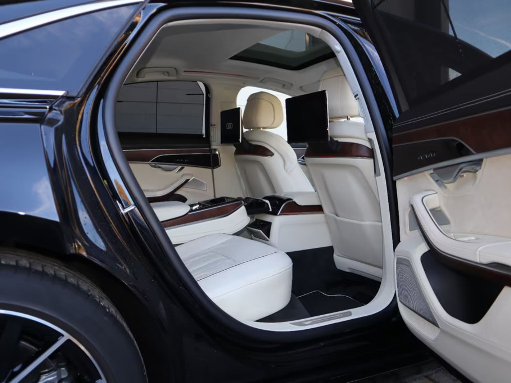 Audi S8
