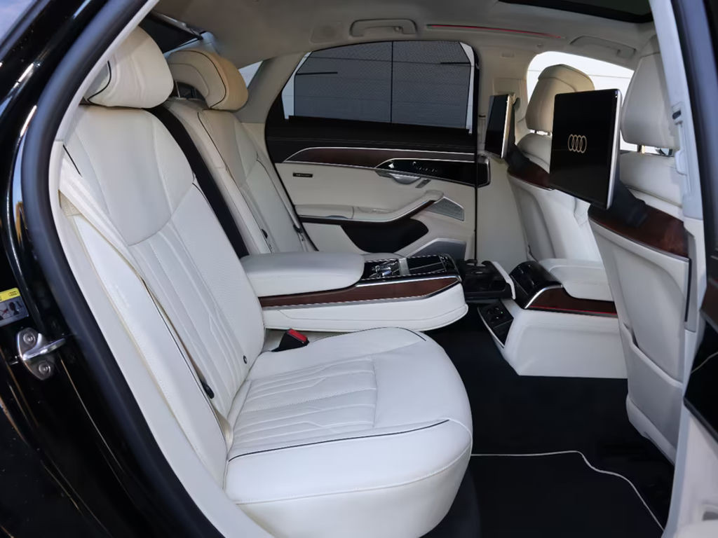 Audi S8
