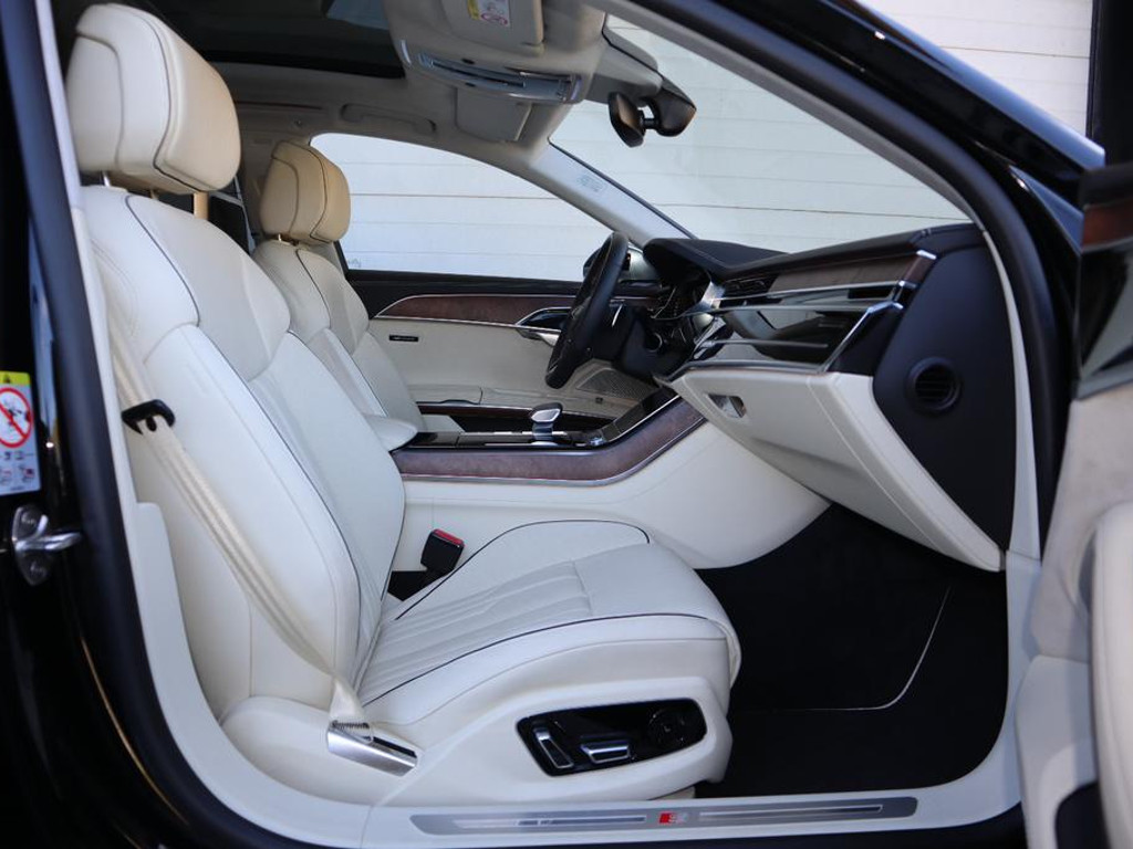 Audi S8