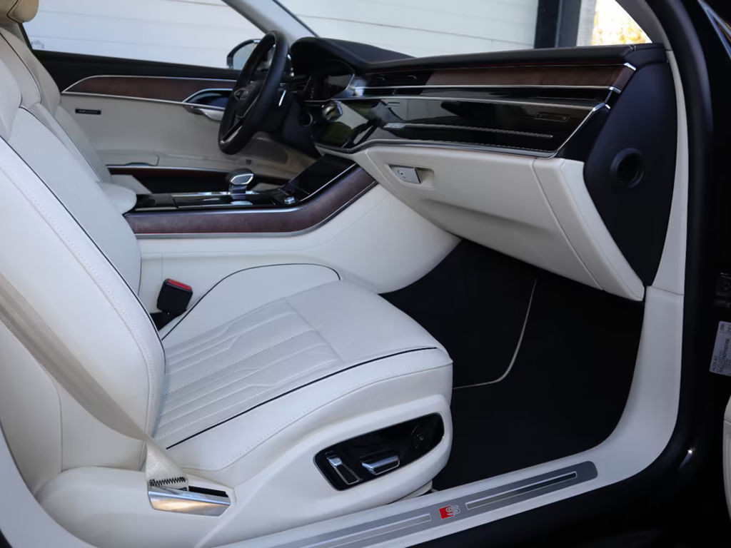 Audi S8