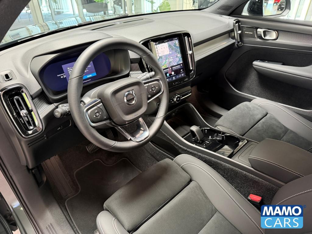 Volvo EX40