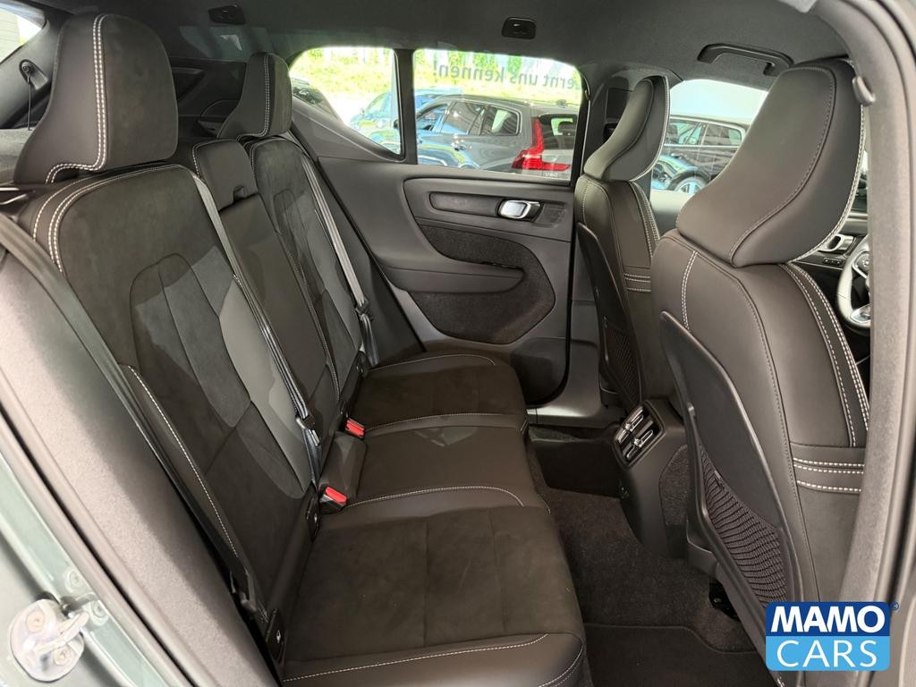 Volvo EX40