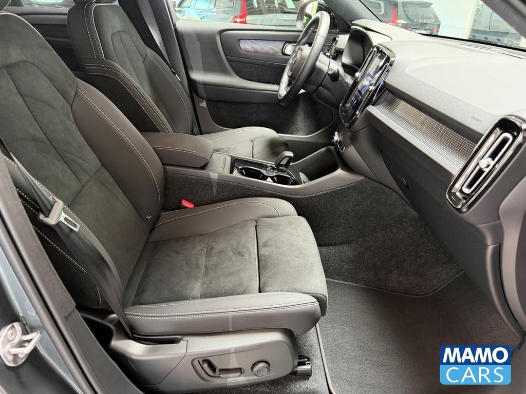 Volvo EX40