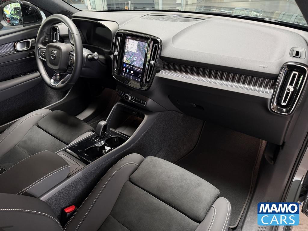 Volvo EX40