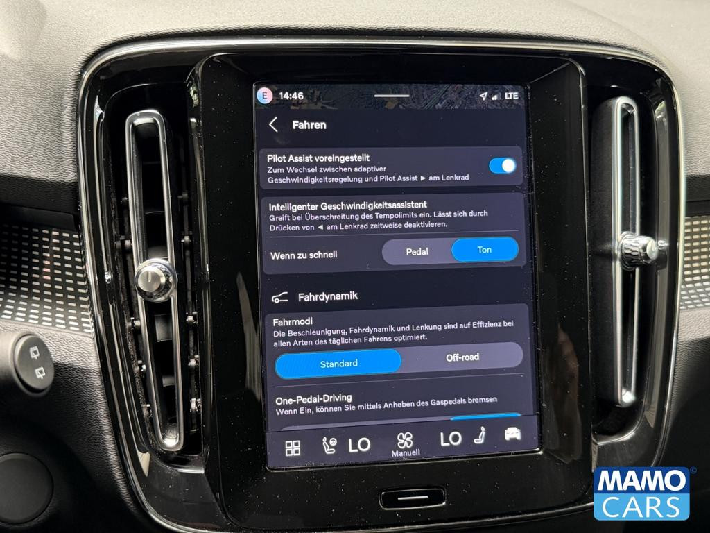 Volvo EX40