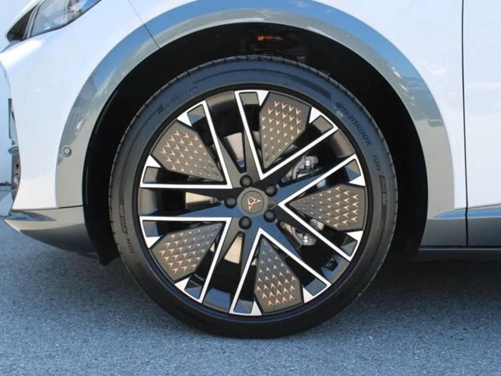 Cupra Tavascan