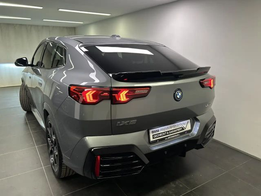 BMW iX2