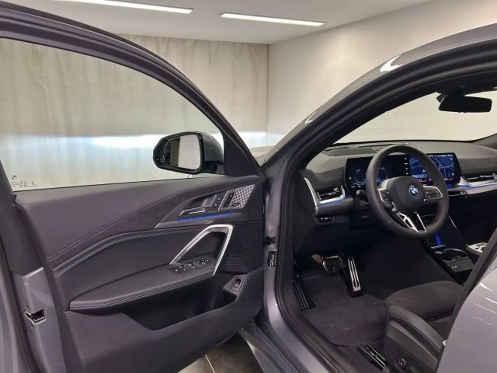 BMW iX2