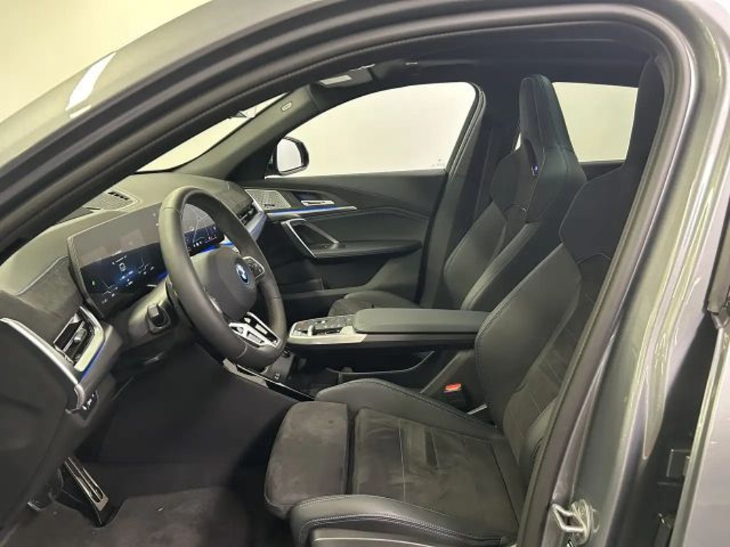 BMW iX2