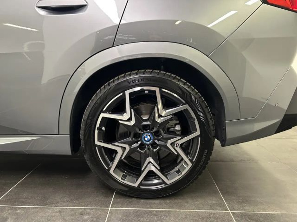 BMW iX2