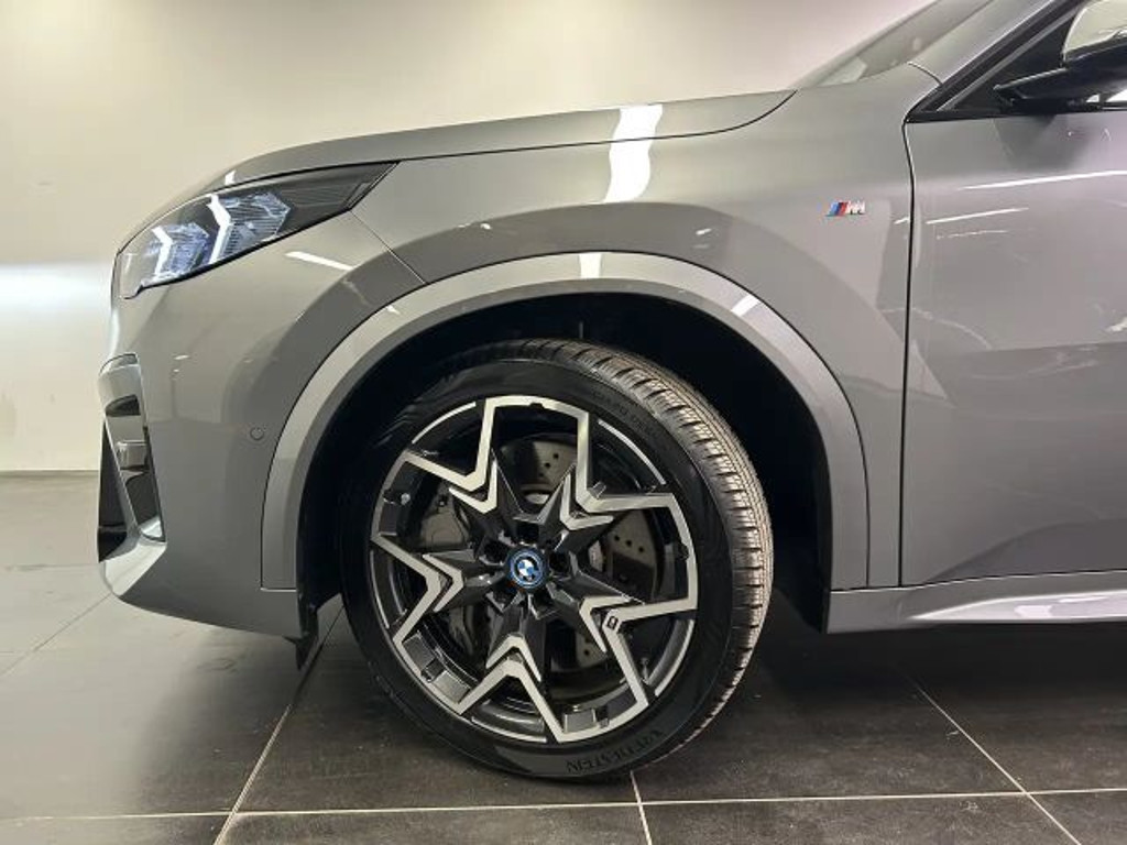 BMW iX2