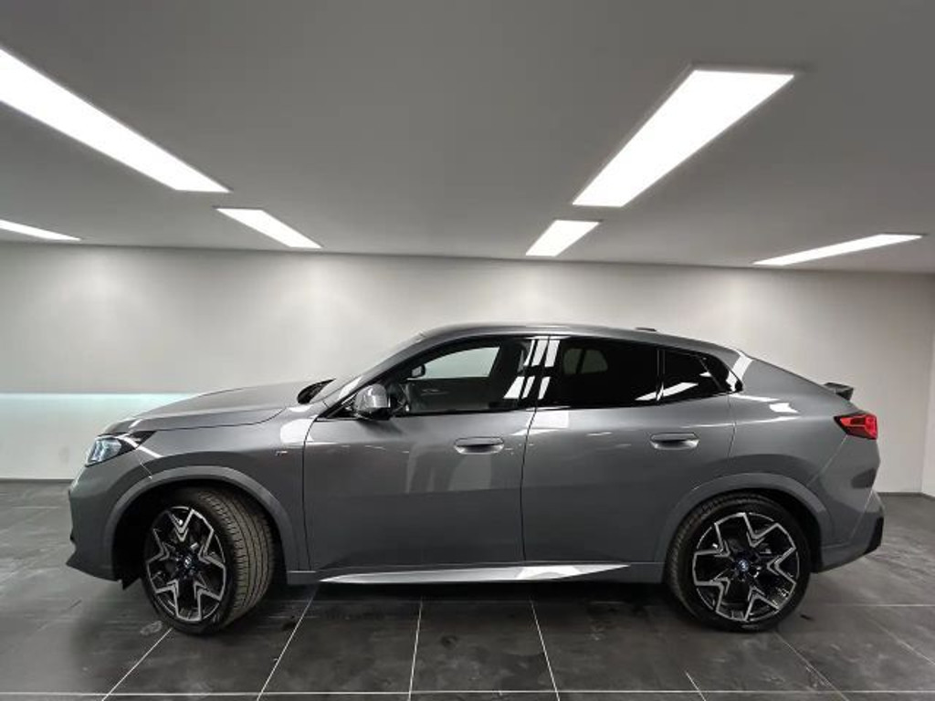 BMW iX2