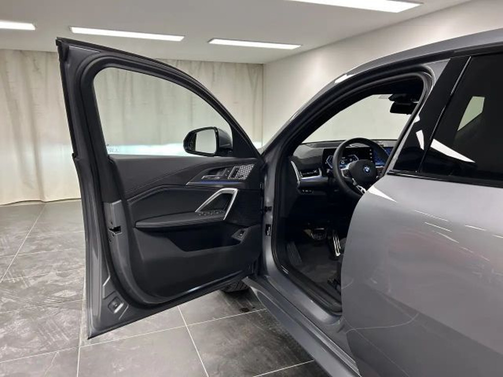 BMW iX2