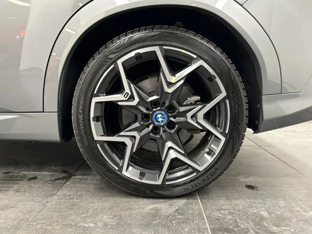 BMW iX2