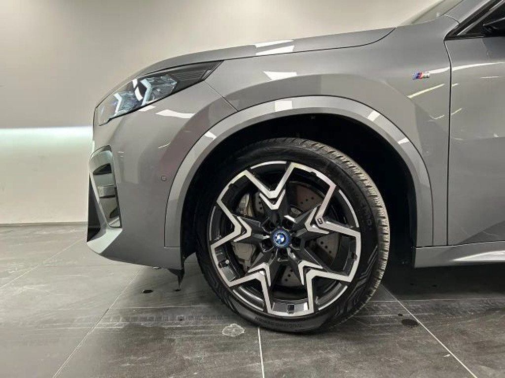 BMW iX2