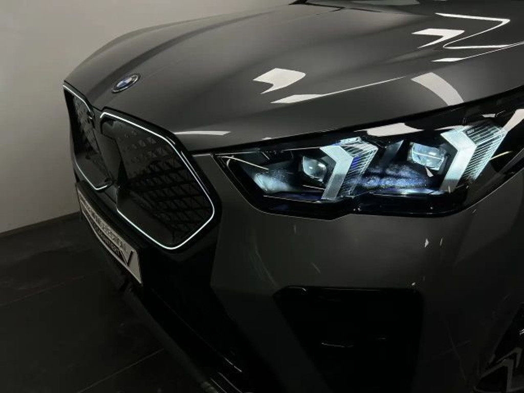 BMW iX2