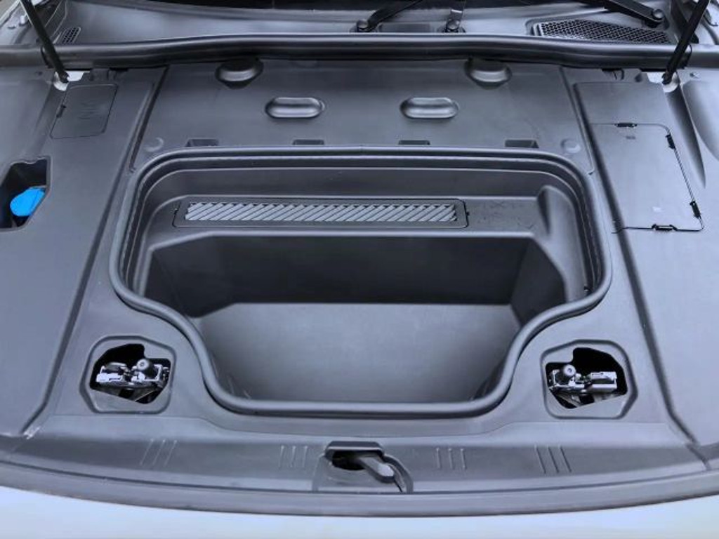 Audi S6 e-tron