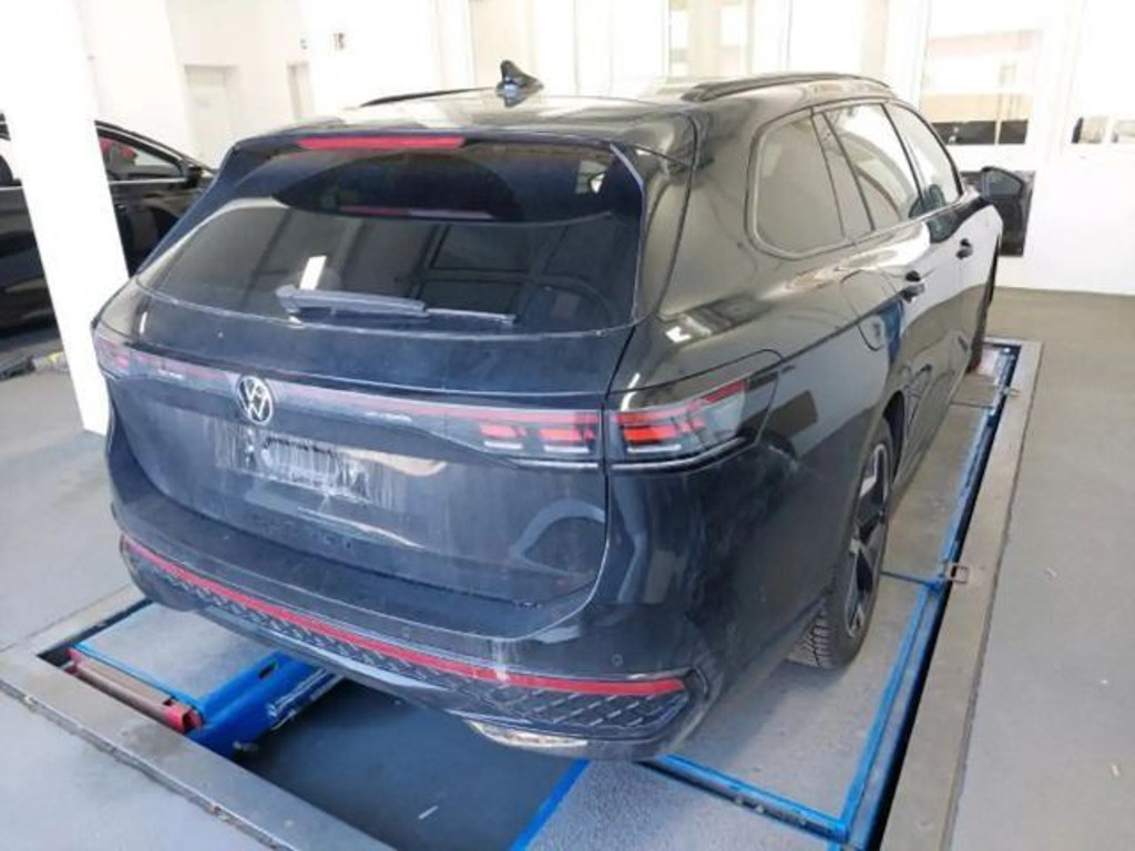 Volkswagen Passat DSG Variant R-Line 2.0 TDI