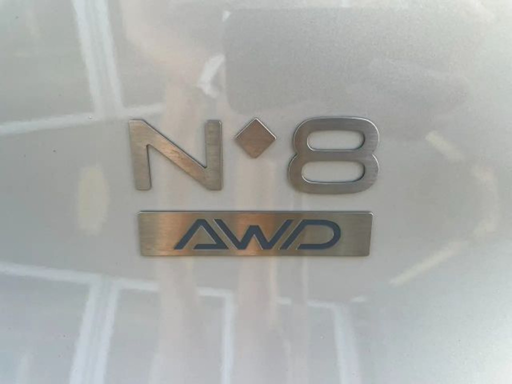 DS N°8