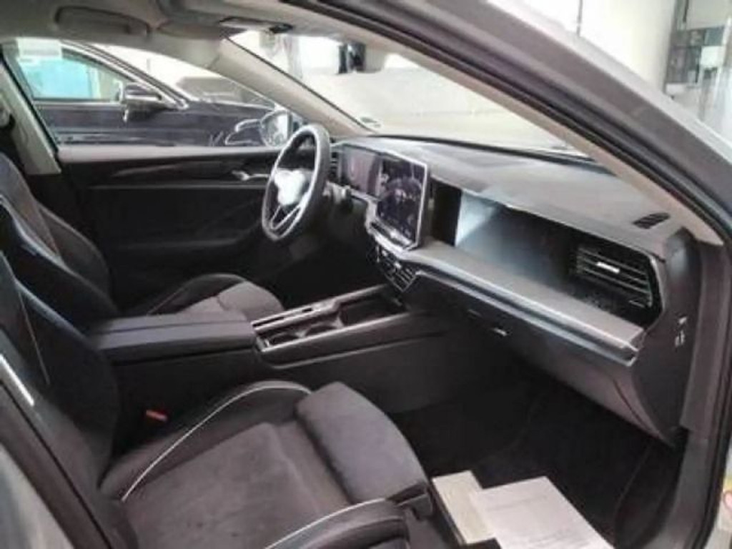 Volkswagen Passat Business DSG Variant 1.5 eTSI
