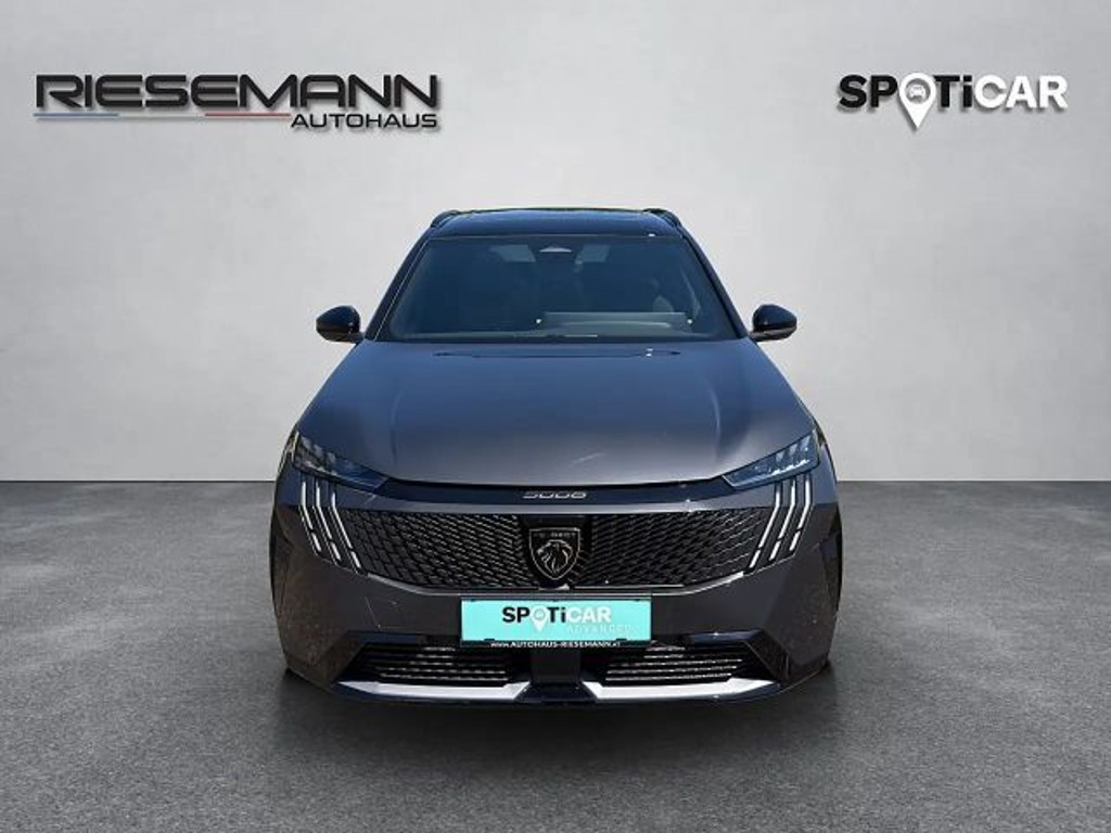 Peugeot E-5008