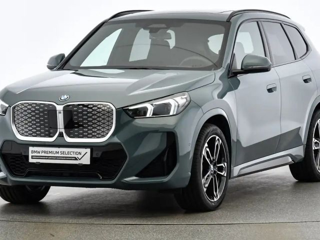 BMW iX1