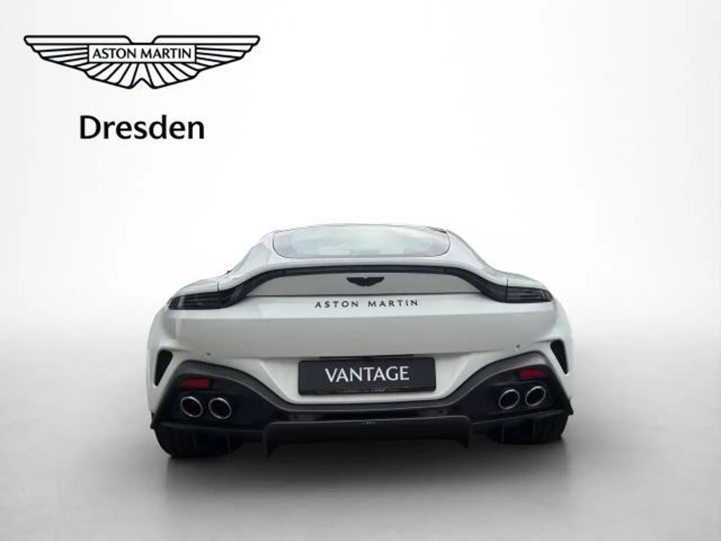 Aston Martin V8
