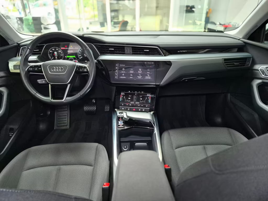 Audi e-tron