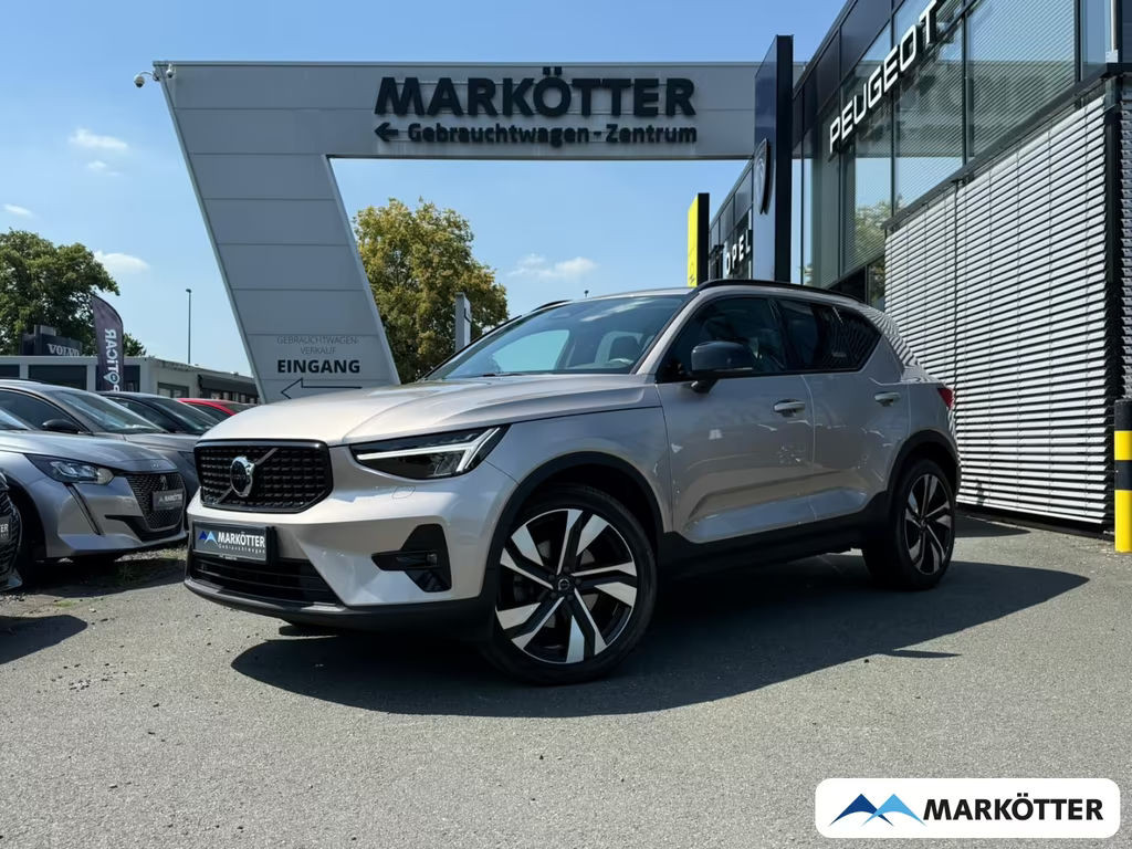 Volvo XC40 Ultimate Dark