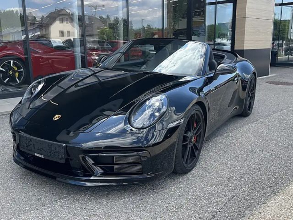 Porsche 911 GTS Carrera Cabriolet