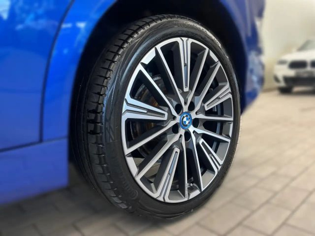 BMW iX2