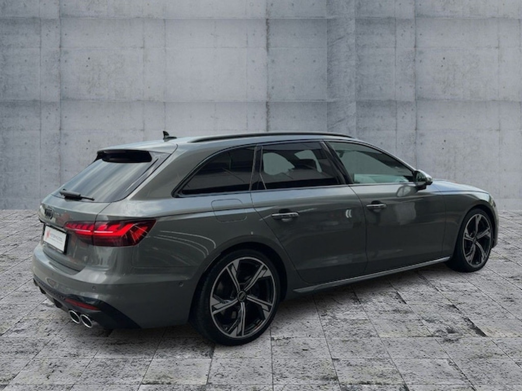 Audi S4
