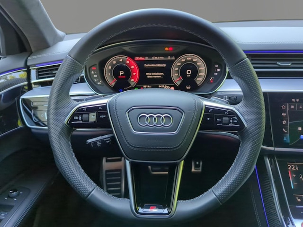 Audi S8