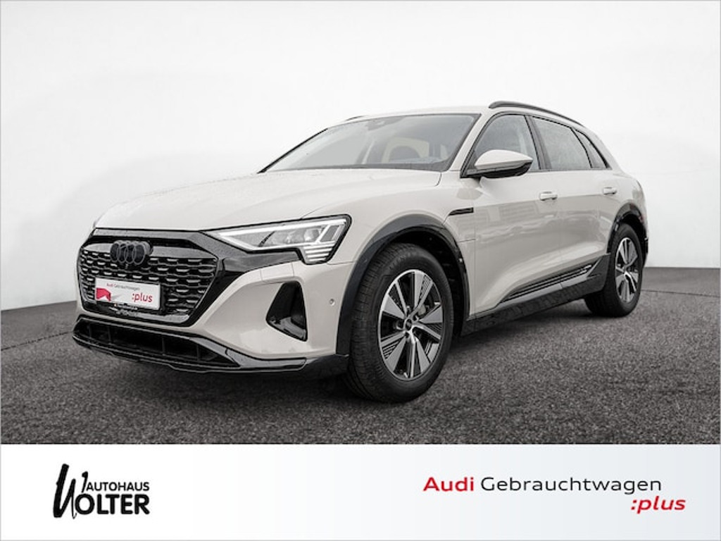Audi Q8 e-tron Quattro 50