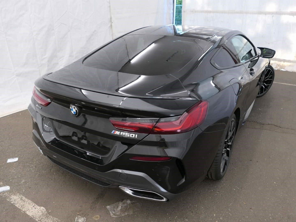 BMW M850