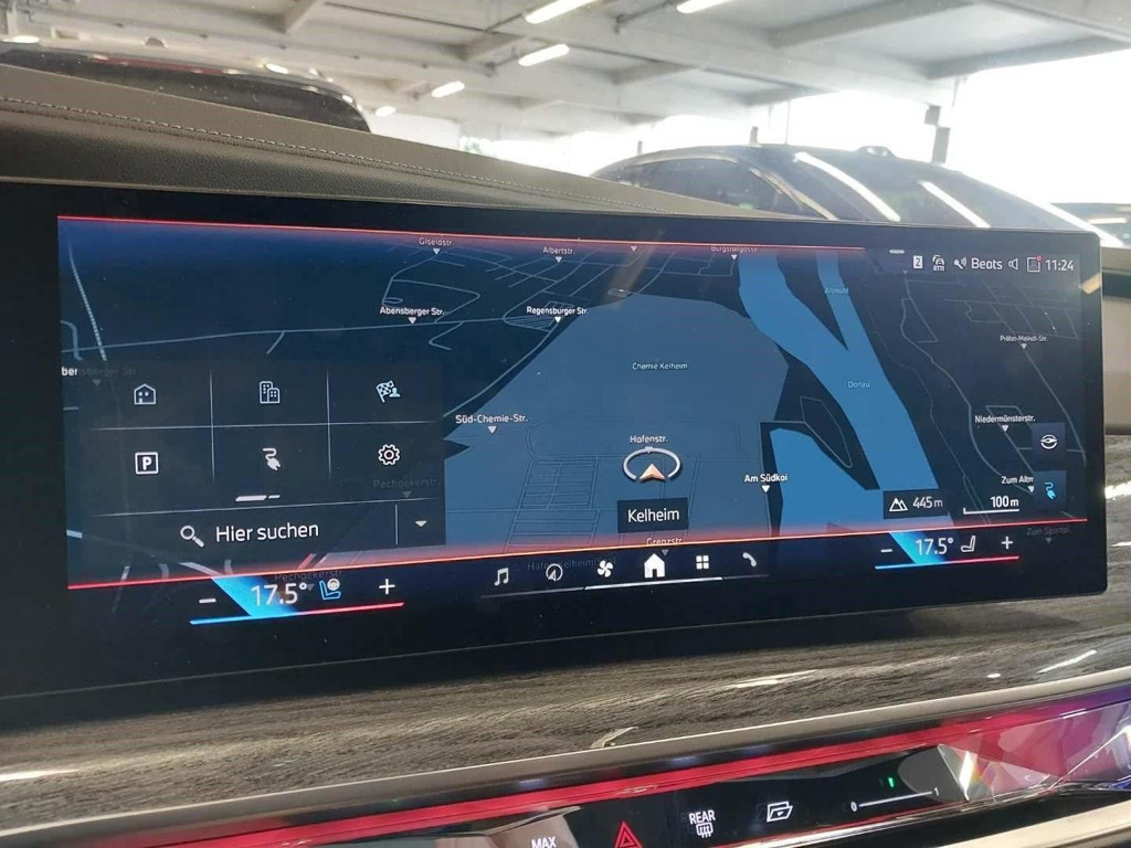 BMW i7