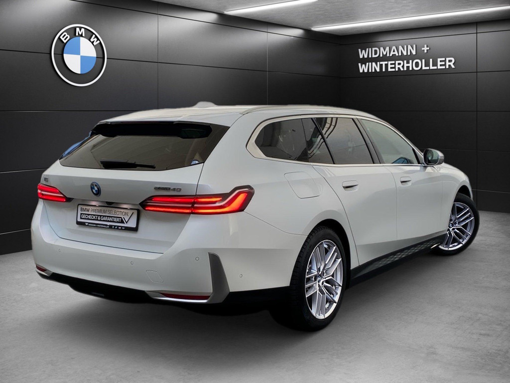 BMW i5