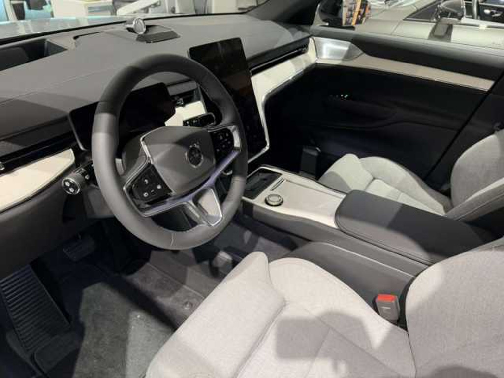 Volvo EX90